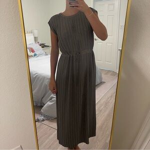 Club Monaco Pleated Sleeveless Maxi Dress
